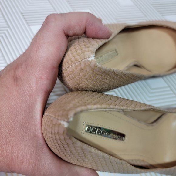 BCBGeneration Lavonne High Heel Pump Blush Color Faux Snakeskin Women's Size 9M. - Picture 7 of 7